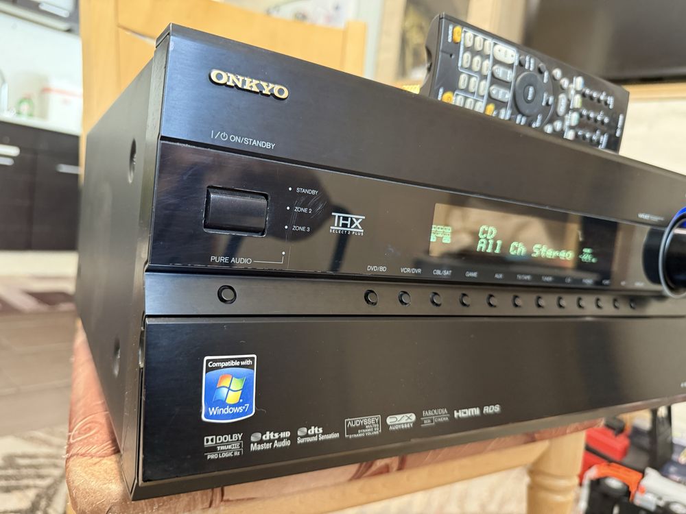 Onkyo TX-NR807 Мощен ресивър