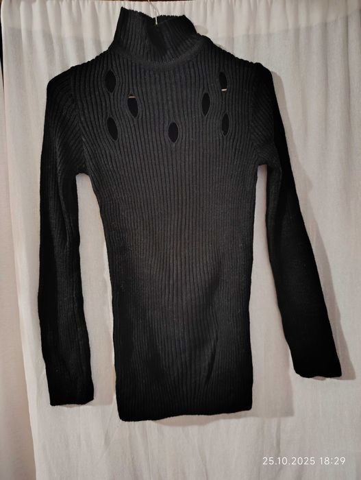 Ново, красиво черно поло, изгодно!