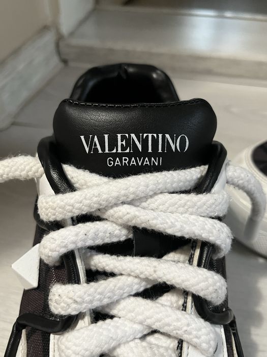 Valentino Garavani 41 (nike adidas jordan)