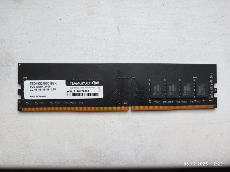 Продам оперативную память ddr4 4gb