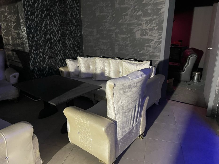 Спешно Продавам оборудване за заведение или дискотека