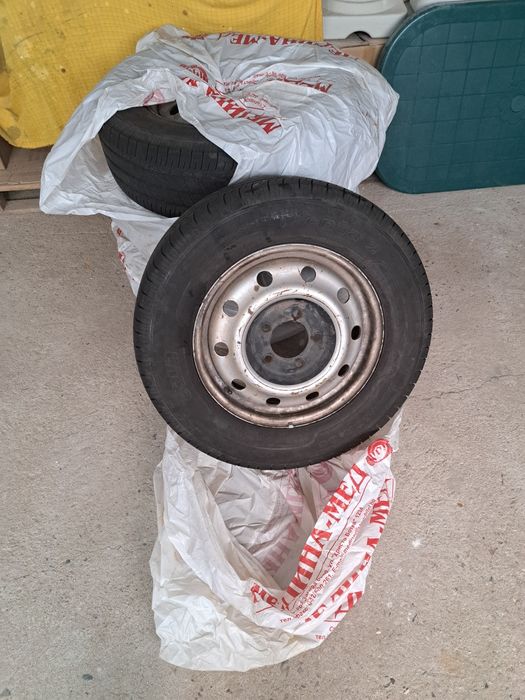 Гуми 225/65/16 с джанти