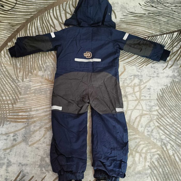 Продавам зимен космонавт за момче