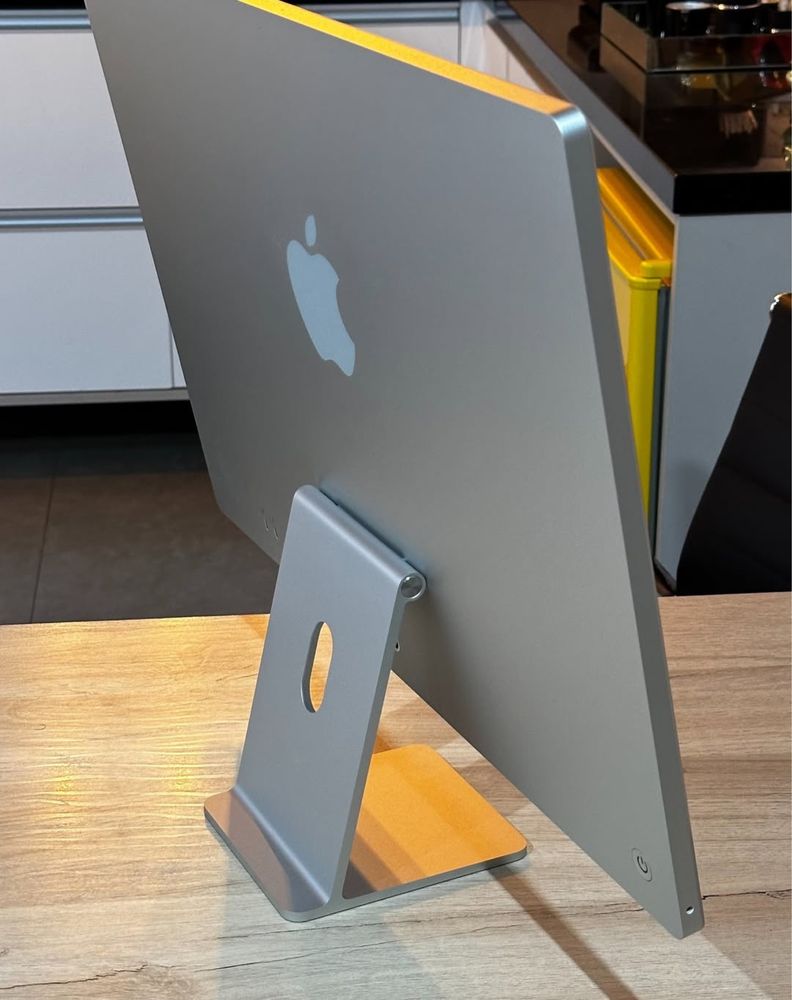 Apple iMac M1 chip 24inch 8/256Gb