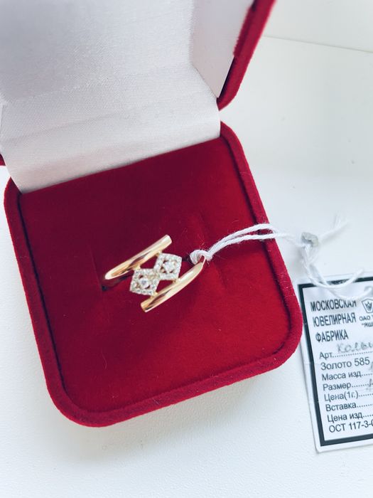 Продам золотое кольцо