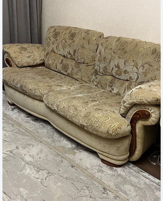 Продам б/у диван раскладной Потютков и кровать недорого