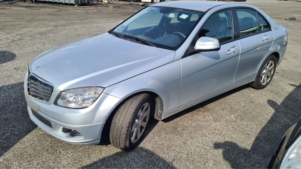 Mercedes C220/320 CDI 2007г. На части