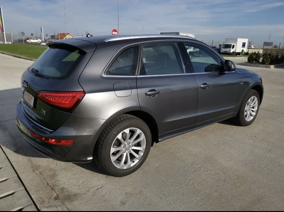 Vand Audi Q5 quattro  S line...