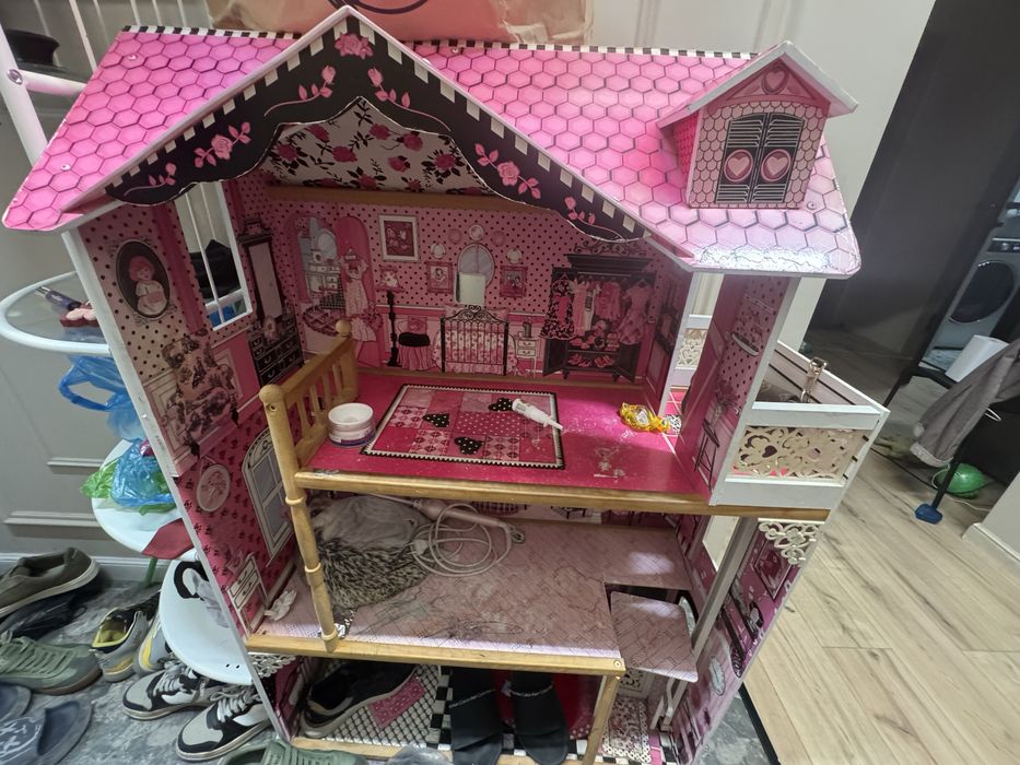 Дом для кукол(барби) продам срочно