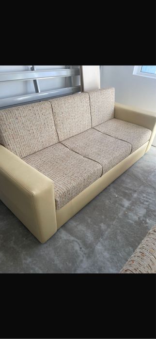 Продавам комплект мека мебел – диван + кресла Кожа