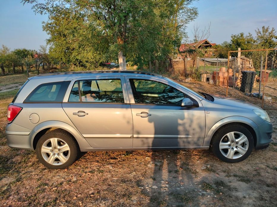 Vând Opel Astra h