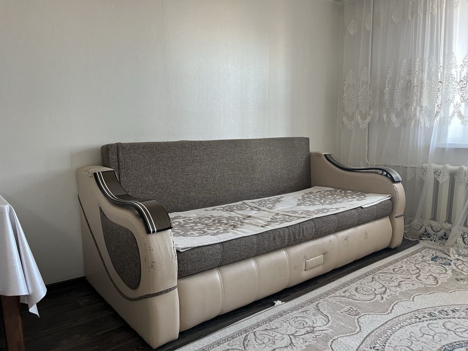 Продам диван-кровать с удобным ящиком для хранения