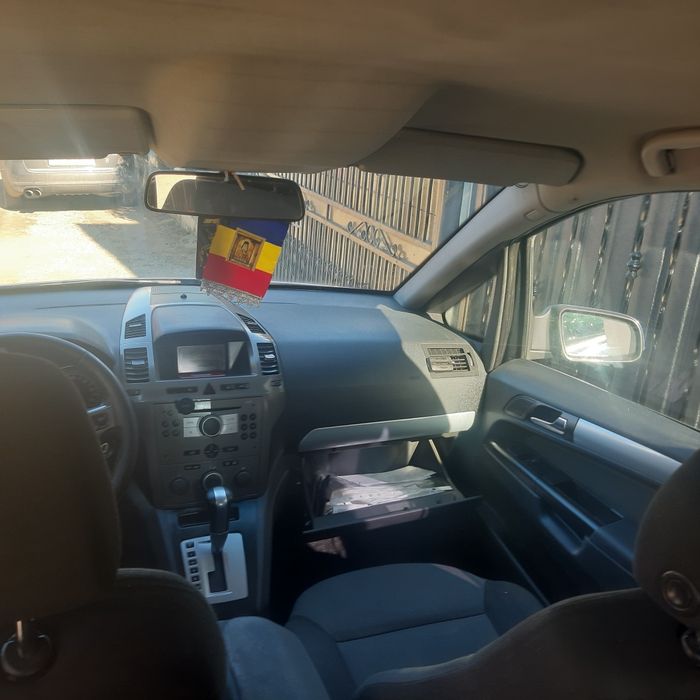 Vânzare urgentă opel zafira