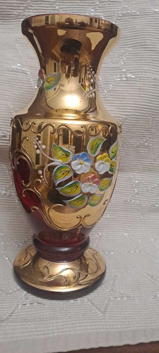 Ваза цветно стъкло