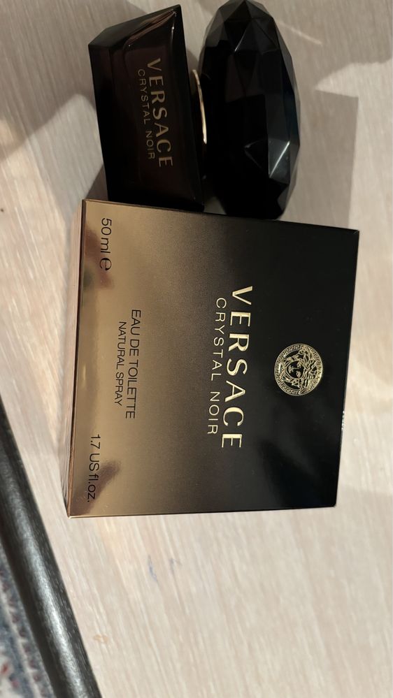 Versace Crystal Noir парфюмерная вода EDP 50 мл, для женщин