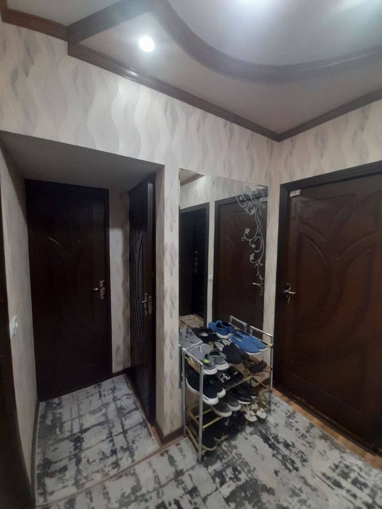 Продается квартира Чирчик город Карвон Бозор Чирчик центр