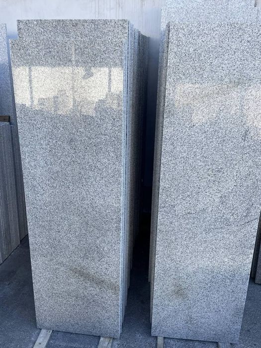 Miramir marmar va xar xil turdagi toshlar bor dastavkamiz bor