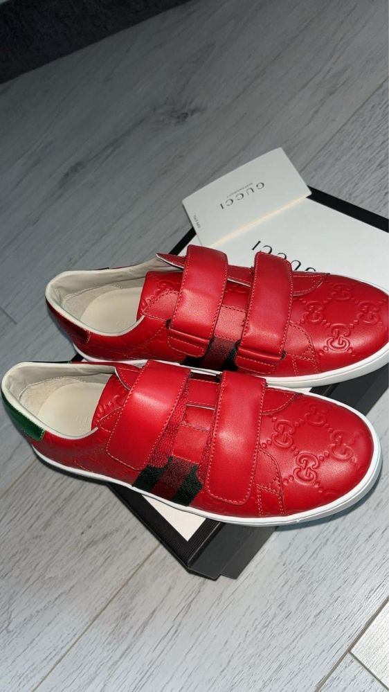 Pantofi Gucci noi