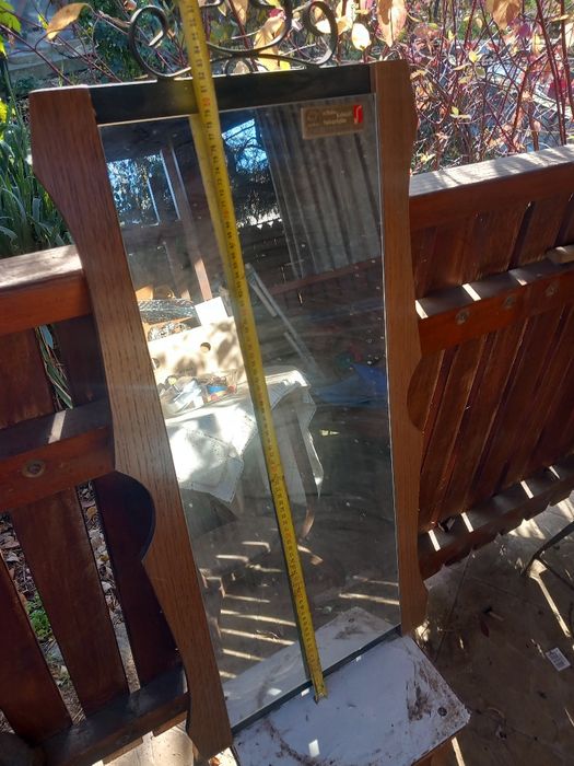 Oglinda cu ramă de fier forjat și lemn