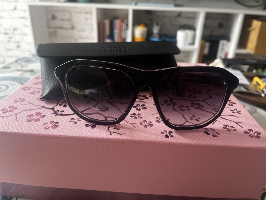 Оригинални унисекс очила GUESS