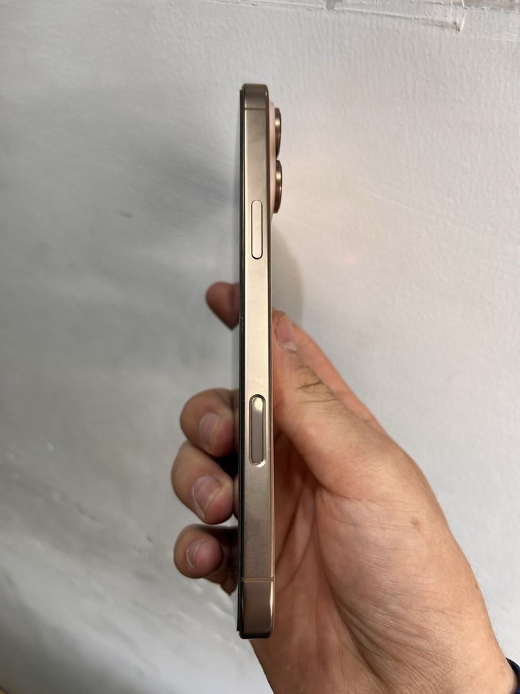 Iphone 15 pro max Desert Titanium