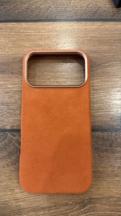 Husa piele alcantara iphone 17 Pro Max Portocalie