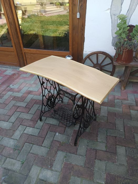 Birou sau măsuță blat stejar - mașină de cusut