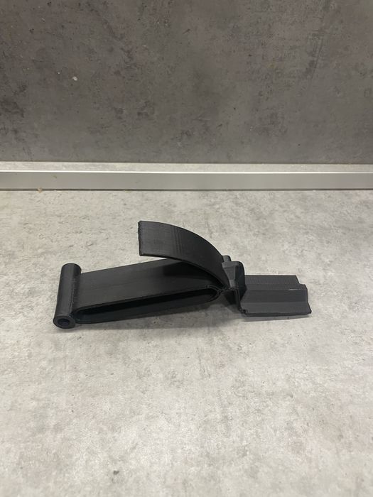 Лапа(биела) и Улей за монети за вендинг машина