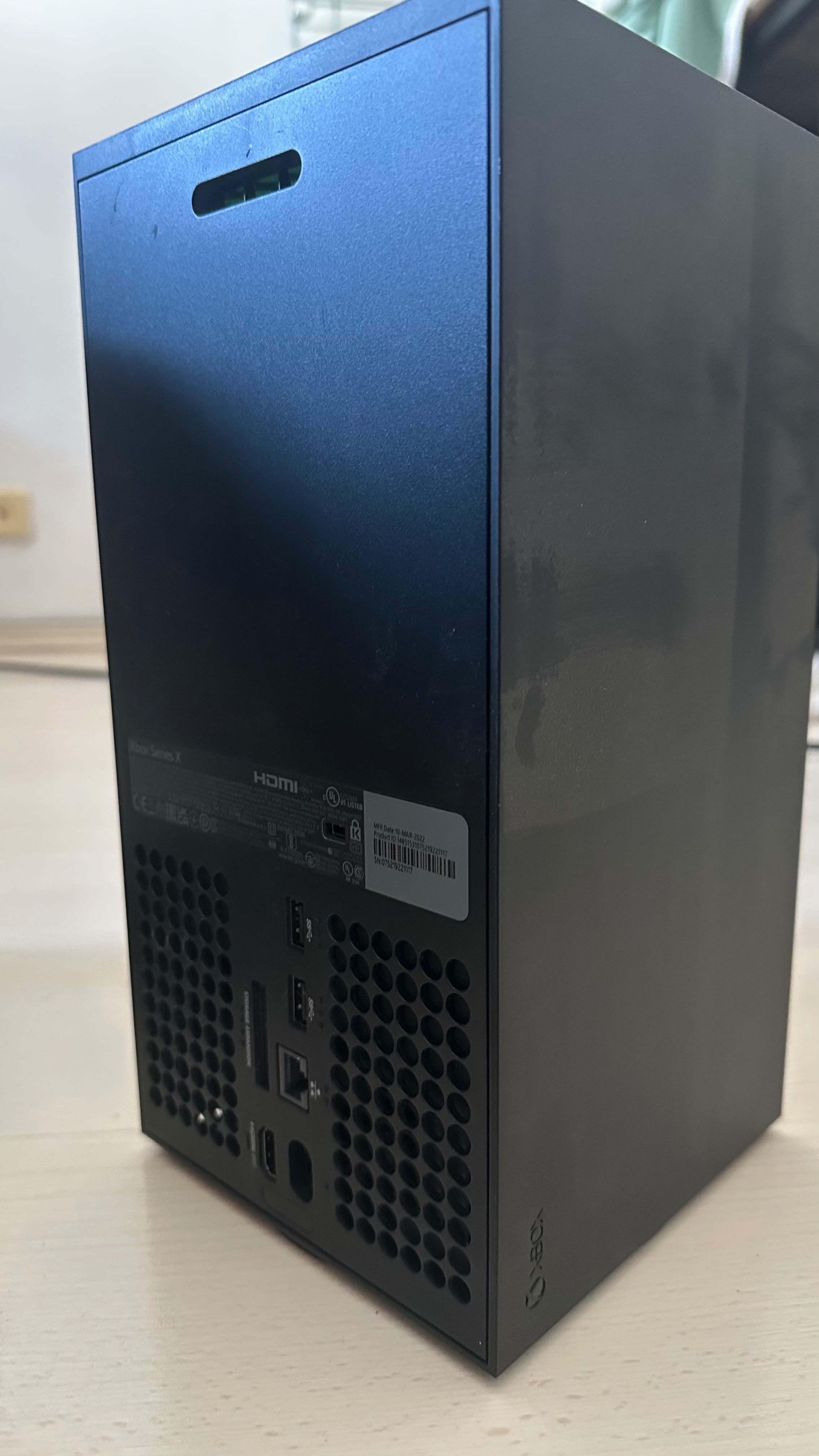 Xbox series X. Леко ползвано