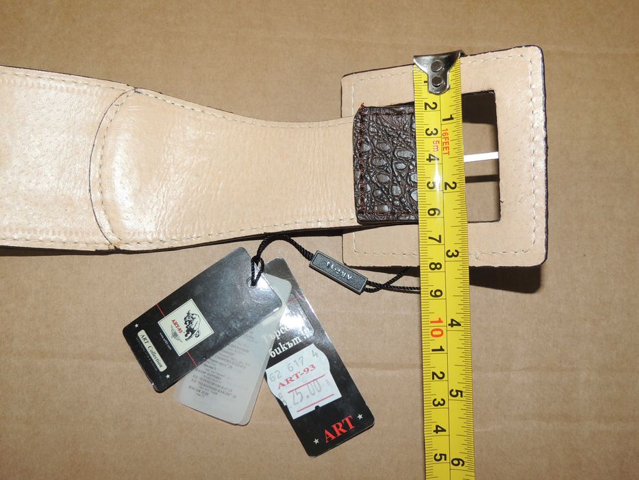 Български дамски колан на ART-93 .  Манта за медицинска сестра