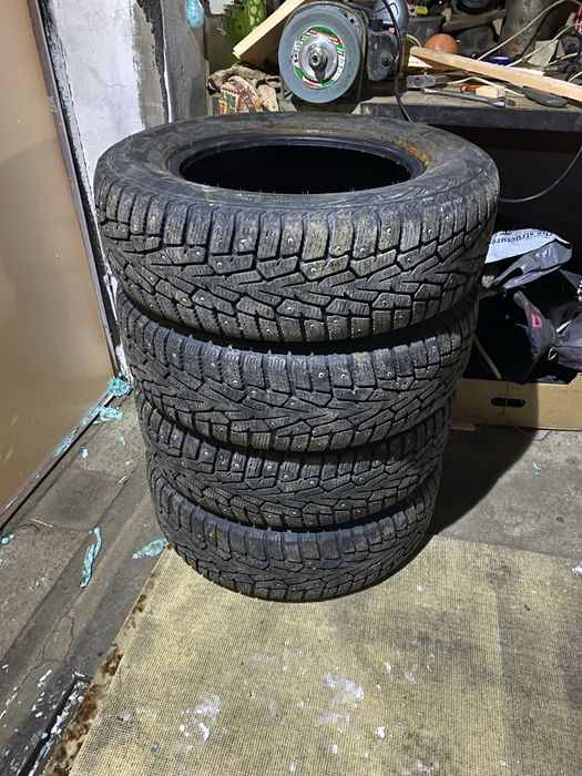 Продам зимниее шины