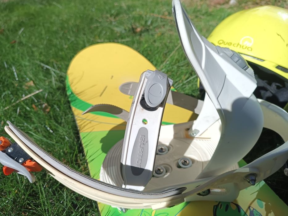 Комплект сноуборд Burton, автомати, обувки и каска