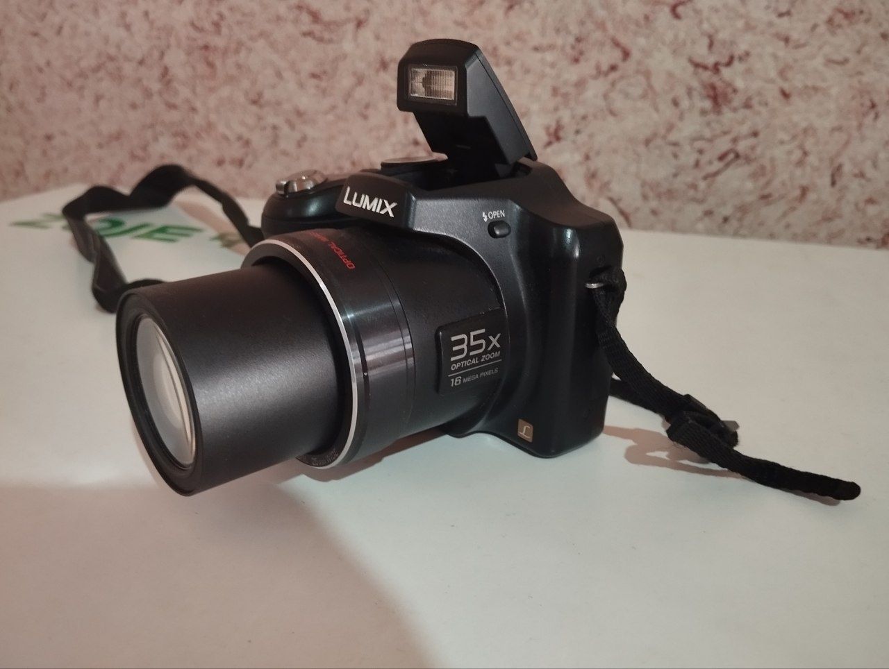 Fotoapparat sotiladi narxi 3million holati idial yangi
