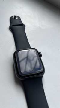 Apple Watch SE 40 mm  часы