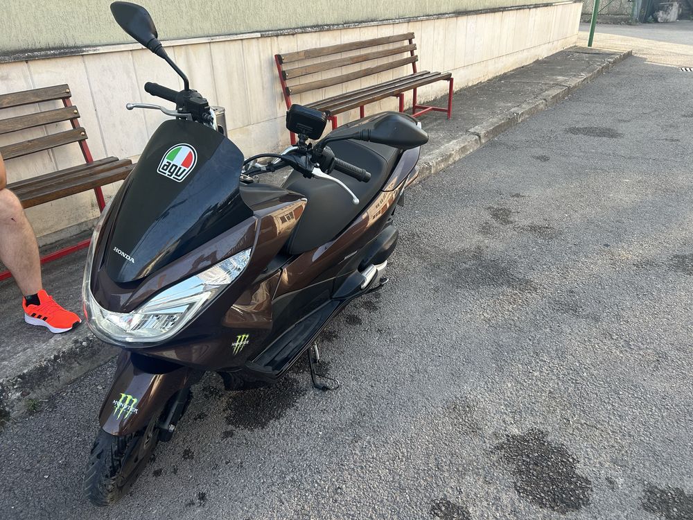 Honda pcx напълно обслужен регистриран платено всичко