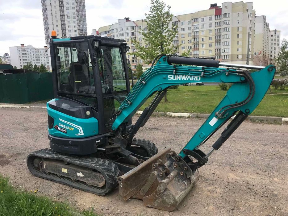 Аренда мини экскаватора с гидромолотом блоха экс