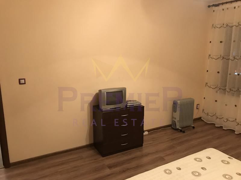 Дава се под наем Тристаен апартамент в Варна, ВИНС - 90 кв.м за 750 € - Снимка #5