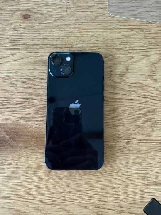 Vand Iphone 13 Negru