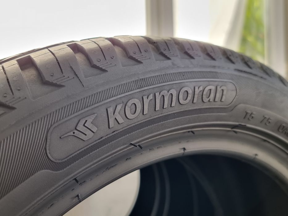 205/50/17 Kormoran 4Броя: 320лв 7.5мм Всесезонни гуми