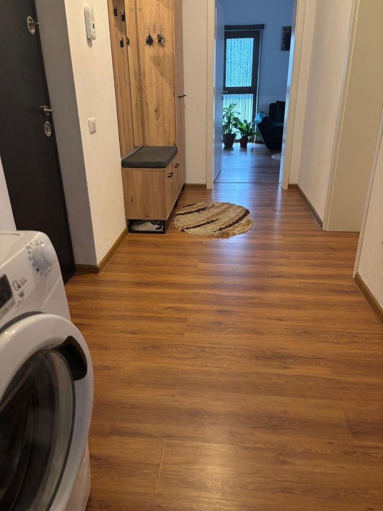 Inchiriez apartament 2 camere in Sânpertu Residence. Str Universului.