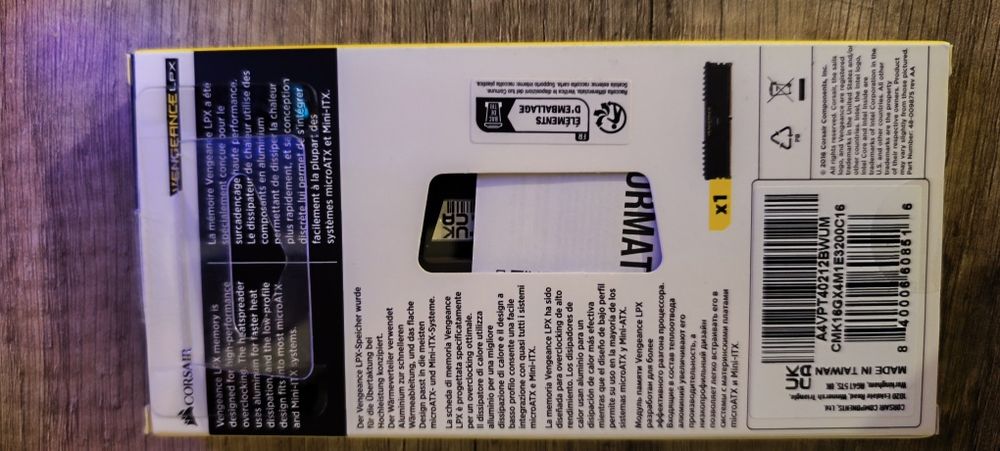 Vand Stick ram 16GB DDR4 Corsair 3200 MHz