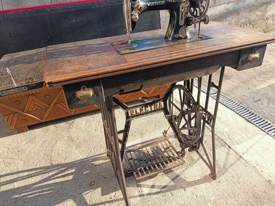 Mașina de cusut, marca Wertheim Frankfurth