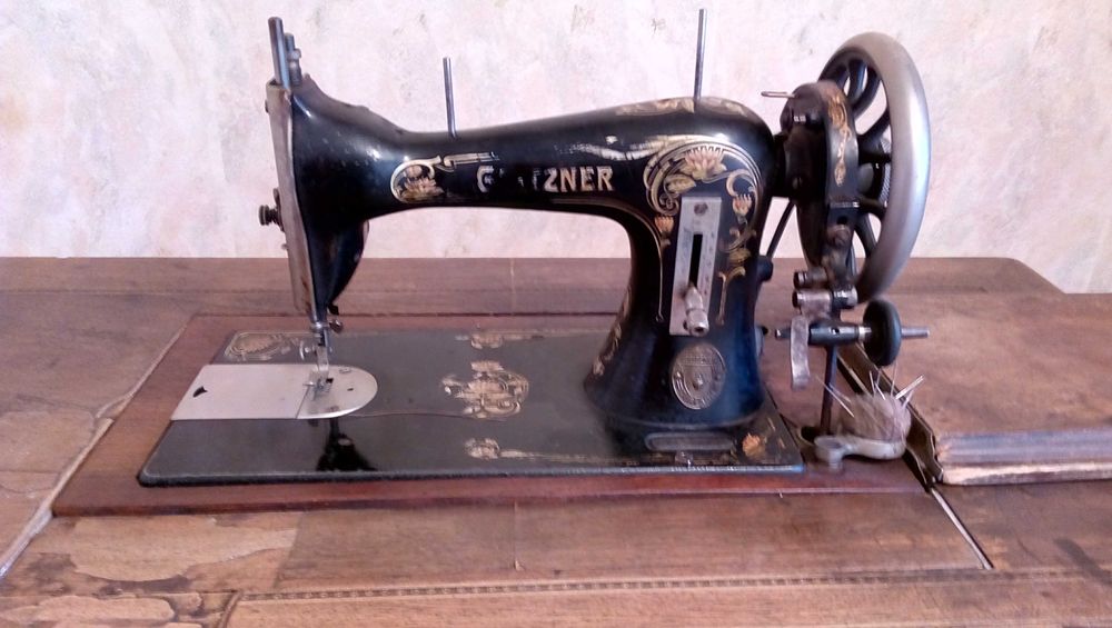 Автентична шевна машина Gritzner