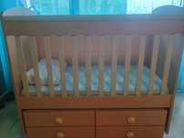 Дървена кошара 120х60 с люлеещ мехънизъм, 4 чекмеджета + Матрак BAMBOO