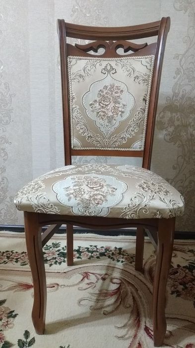 стол стул диван для гостиной