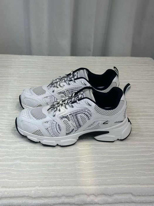 Adidasi DIOR mărimea 38