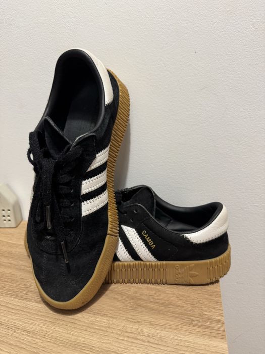 Adidas sambarose