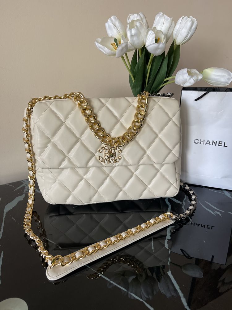 Дамска чанта Chanel 19 Large Flap bag екрю