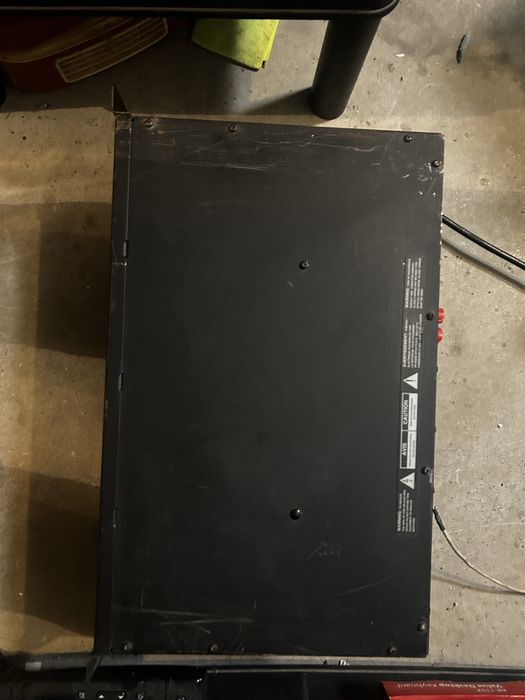 Amplificator profesional QSC USA 1310 - 375W/canal, stare bună