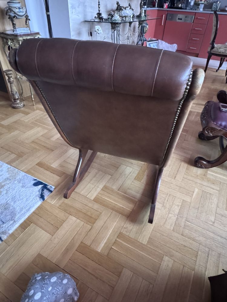 Люлеещ стол Честърфийлд